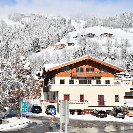 Appartements Neben Der Gondelbahn - Haus Sued Brixen im Thale Esterno foto