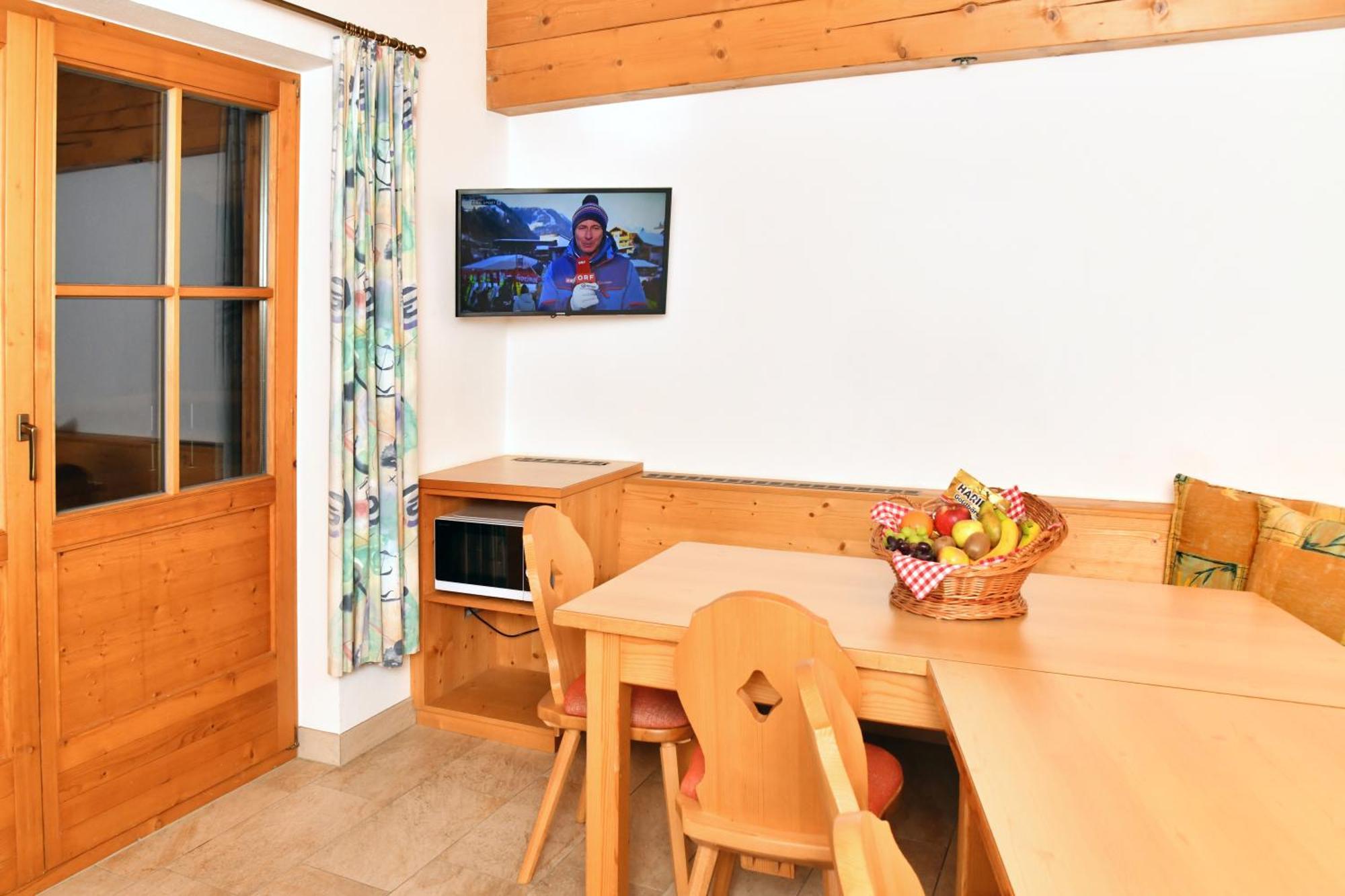 Appartements Neben Der Gondelbahn - Haus Sued Brixen im Thale Esterno foto